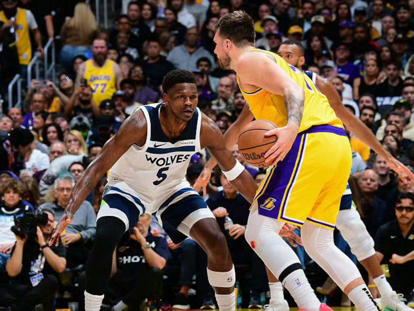 赛地聚焦:NBA总决赛加时末段热度飙升,斯图加特刷新队史纪录,赛场秩序良好,团队化学反应显著的简单介绍 赛地聚焦:NBA总决赛加时末段热度飙升,斯图加特刷新队史纪录,赛场秩序良好,团队化学反应显著的简单介绍