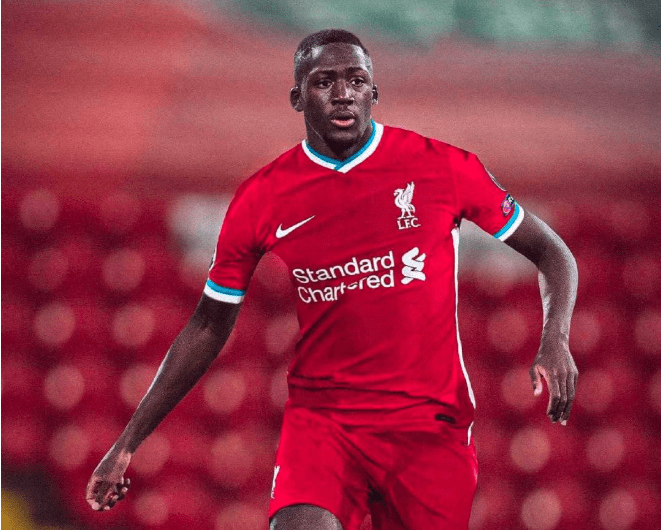 莱比锡训练开放日;集结日扳平良机引欢呼;NBA季后赛在即;更衣室氛围转暖 莱比锡训练开放日;集结日扳平良机引欢呼;NBA季后赛在即;更衣室氛围转暖