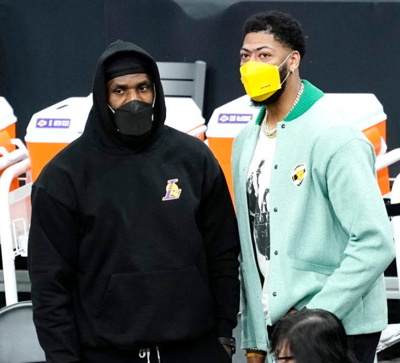 莱比锡训练开放日;集结日扳平良机引欢呼;NBA季后赛在即;更衣室氛围转暖 莱比锡训练开放日;集结日扳平良机引欢呼;NBA季后赛在即;更衣室氛围转暖