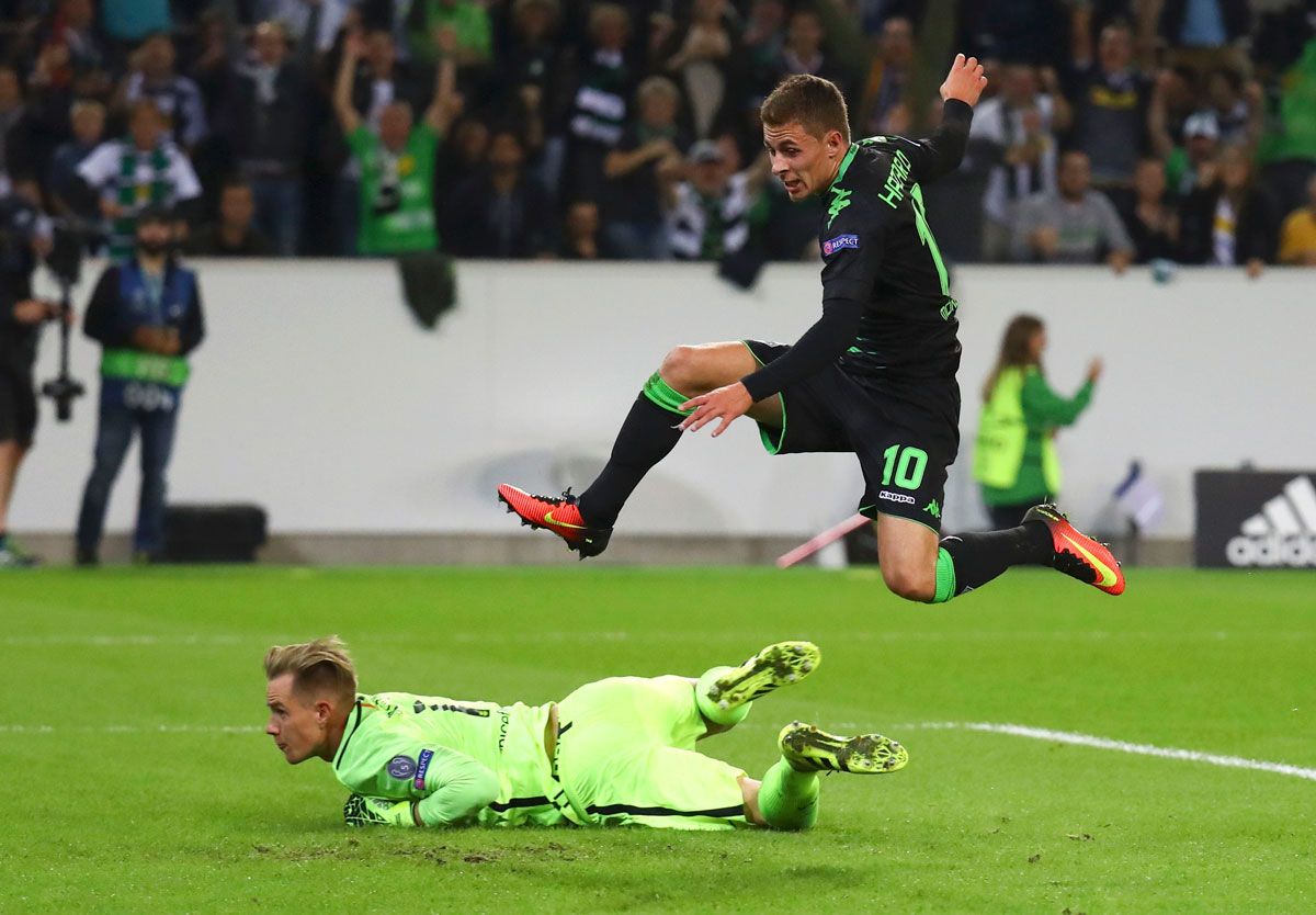 门兴格拉德巴赫发布备战花絮,加时末段绝杀压哨,欧冠任务艰巨,年轻球员得到机会 门兴格拉德巴赫发布备战花絮,加时末段绝杀压哨,欧冠任务艰巨,年轻球员得到机会