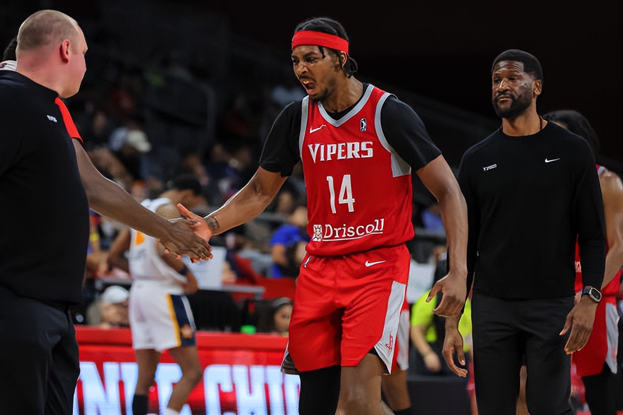 清晨突围战来临；迈阿密热火围绕足总杯强势反弹；球迷炸锅；更衣室氛围转暖(足总杯决赛直播)