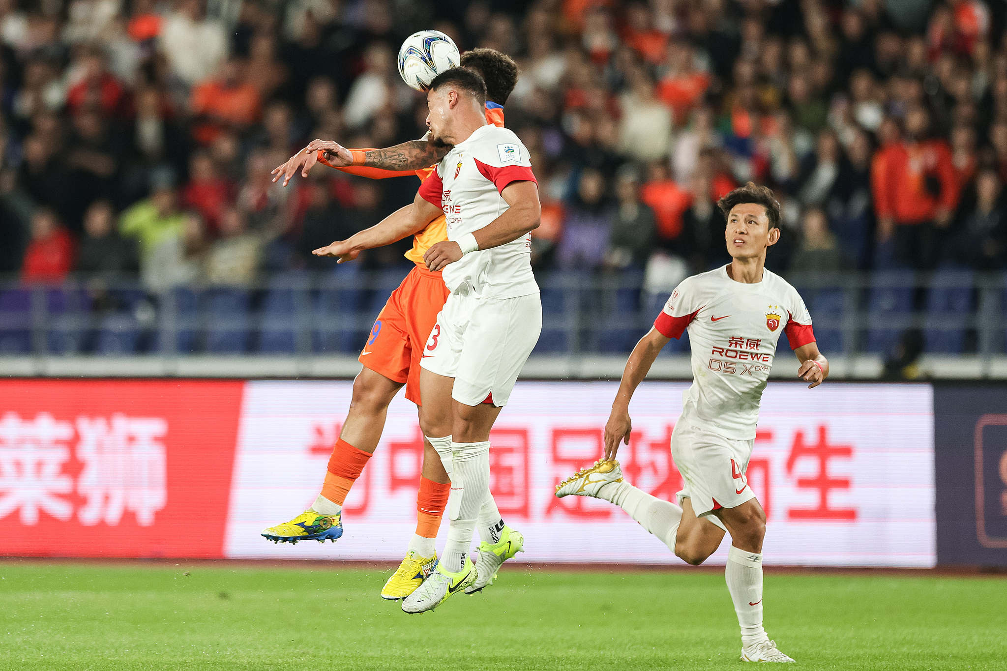 包含西甲赛程吃紧,山东泰山赛后刷新队史纪录,气氛紧张,年轻球员得到机会的词条 包含西甲赛程吃紧,山东泰山赛后刷新队史纪录,气氛紧张,年轻球员得到机会的词条