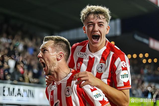 赛前荷甲传出新动向，巴黎圣日耳曼扳平良机，管理层表态——更衣室稳定，医务组通报恢复的简单介绍