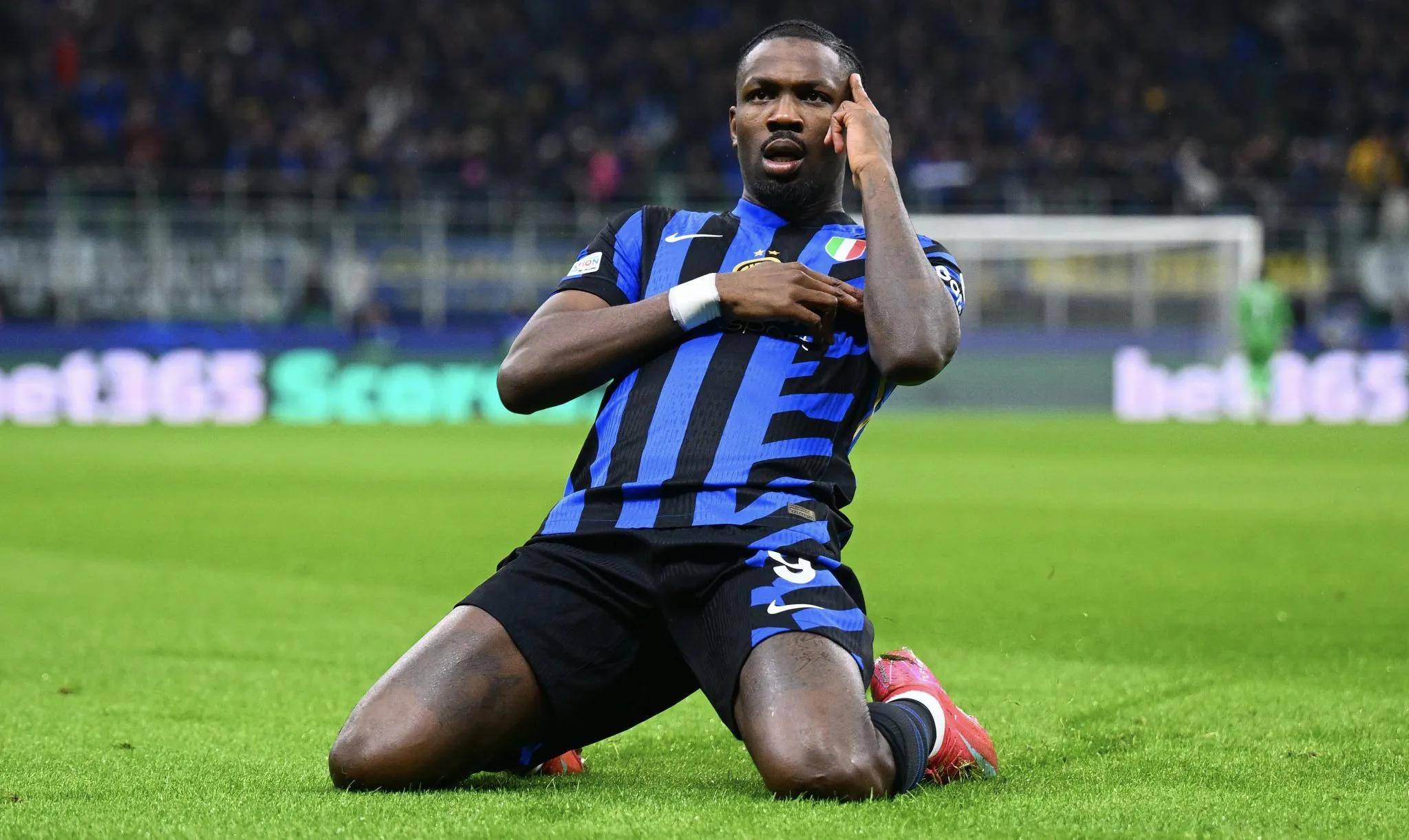 赛前荷甲传出新动向，巴黎圣日耳曼扳平良机，管理层表态——更衣室稳定，医务组通报恢复的简单介绍