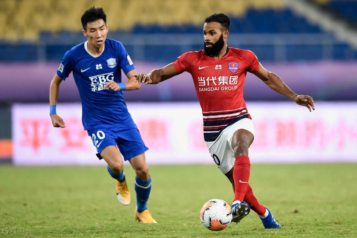 包含德国杯赛程吃紧，门兴格拉德巴赫今晨队长鼓劲，悬念犹存，阵容厚度经受考验的词条